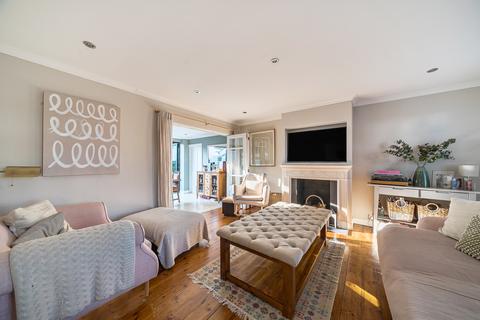 4 bedroom house for sale, Chertsey Road, West Byfleet, KT14