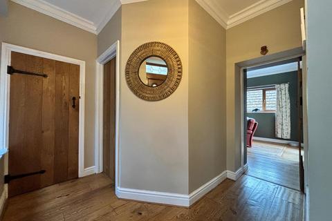 4 bedroom detached house for sale, Llanelli