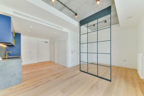 Studio for sale, London E14