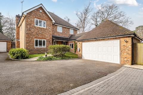 5 bedroom detached house for sale, Little Fryth, Finchampstead, Wokingham, Berkshire, RG40