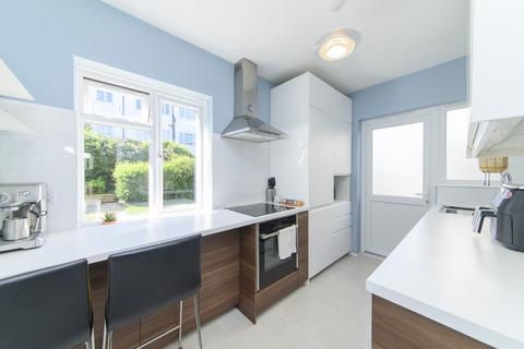 2 bedroom flat for sale, GLENHURST ROAD, NORTH FINCHLEY, N12