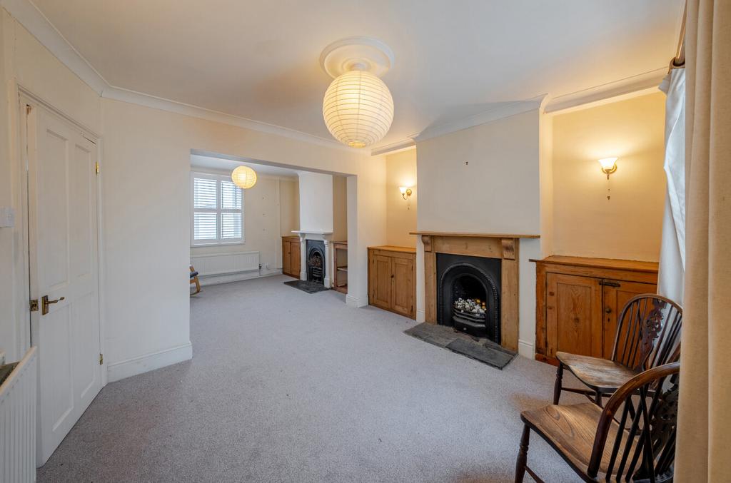 Sitting/Dining Room