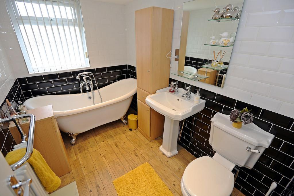 En suite bathroom