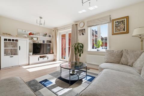 4 bedroom end of terrace house for sale, Reeve Road, Essex CM24