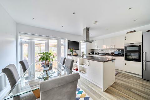 4 bedroom detached house for sale, Savernake Way, Fair Oak, Eastleigh, Hampshire, SO50