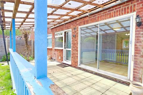 3 bedroom detached house for sale, Bedford Avenue