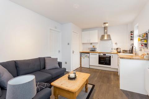 1 bedroom flat for sale, Finnart Close, Weybridge, KT13