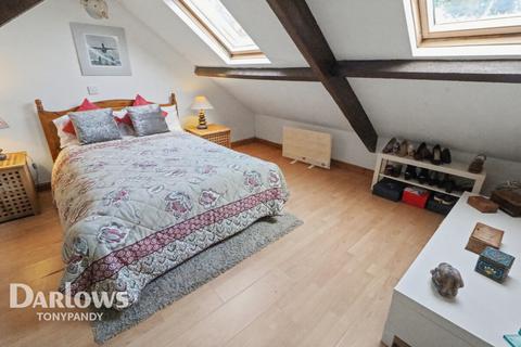 3 bedroom end of terrace house for sale, Margaret Street, Pentre CF41
