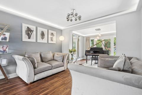 4 bedroom detached house for sale, Beacon Way, Rickmansworth, Herts, WD3