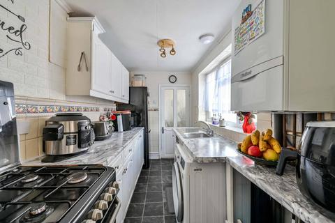 undefined, Boundary Road, Woking, GU21