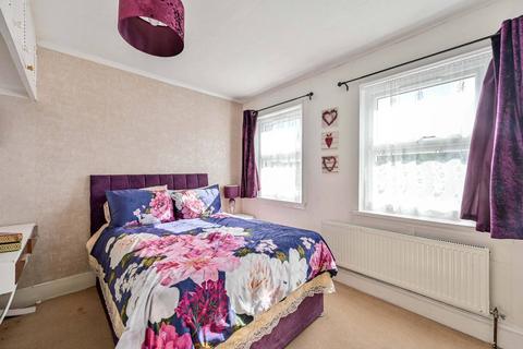undefined, Boundary Road, Woking, GU21