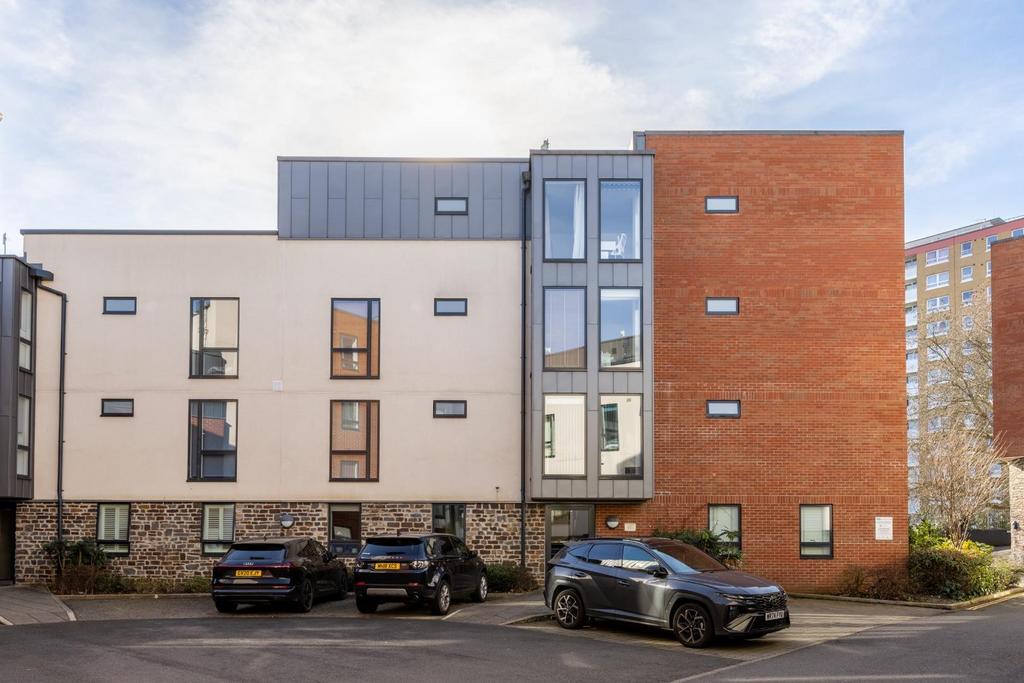 Flat 21, Cooperage Court BS3 1 FF-15.jpg
