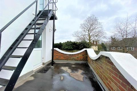 1 bedroom apartment to rent, Park Road, Uxbridge, UB8