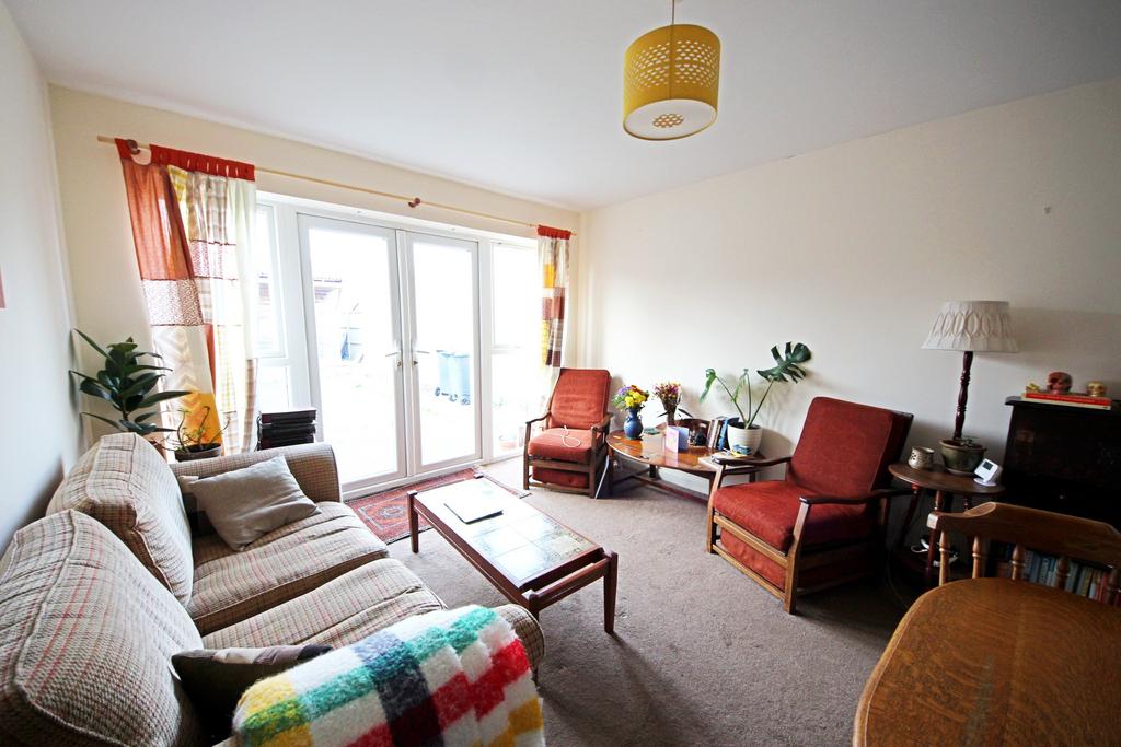 Lounge 2