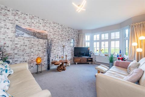 4 bedroom detached house for sale, Thetford Drive, Leyland