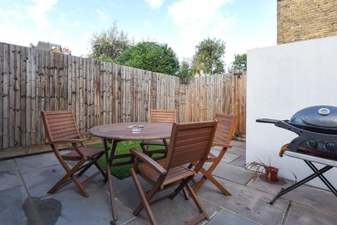 2 bedroom flat to rent, Brookwood Road, Southfields, London, SW18