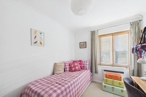 2 bedroom apartment to rent, South Bank, Chichester