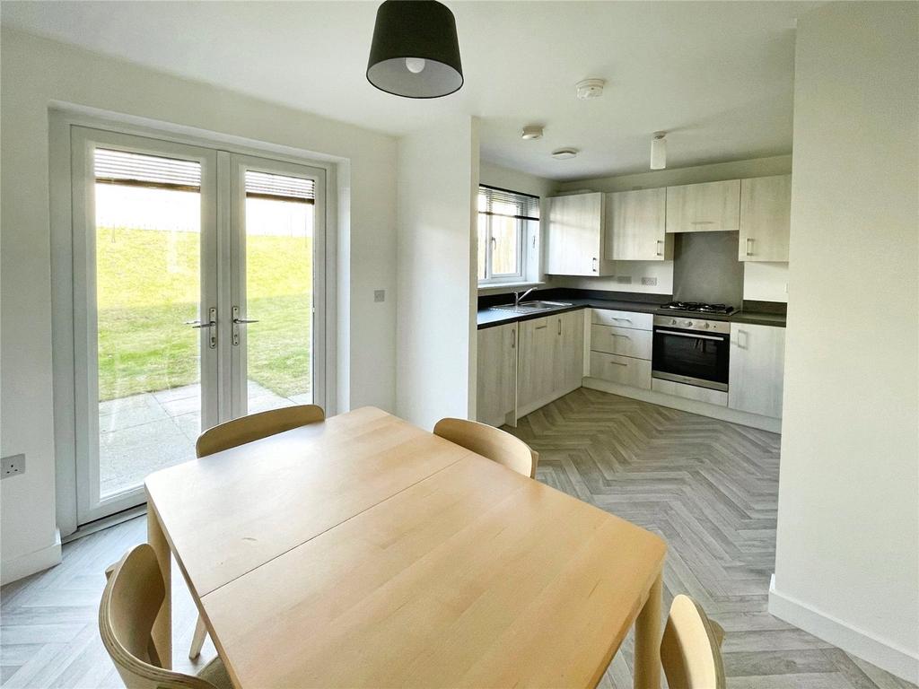 Kitchen/Dining Rm