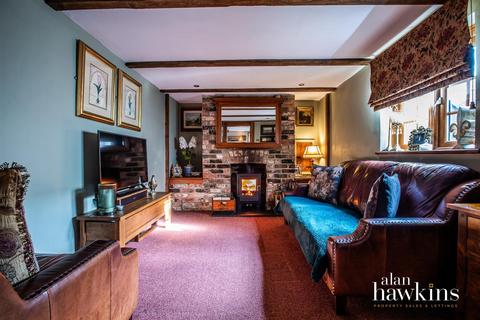 3 bedroom cottage for sale, Blunsdon Road, Haydon Wick, Swindon
