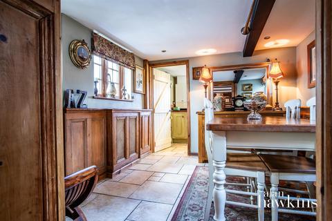 3 bedroom cottage for sale, Blunsdon Road, Haydon Wick, Swindon