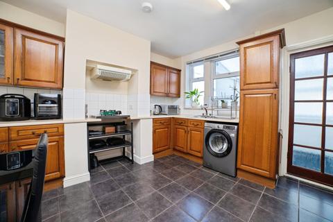 3 bedroom semi-detached house for sale, Princes Street, Mansfield, Nottinghamshire, NG18