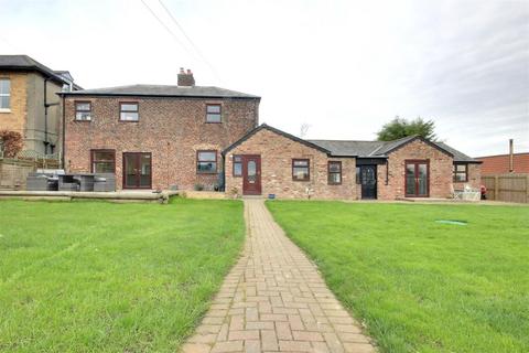 5 bedroom detached house for sale, Beverley Road, Hutton Cranswick