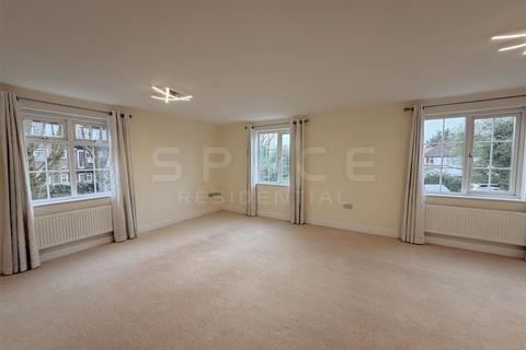 2 bedroom flat for sale, Spacious & Secure Two-Bedroom Apartment with Parking in Popular Gibbs Green Location HA8