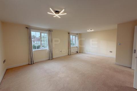 2 bedroom flat for sale, Spacious & Secure Two-Bedroom Apartment with Parking in Popular Gibbs Green Location HA8