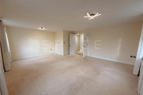 2 bedroom flat for sale, Spacious & Secure Two-Bedroom Apartment with Parking in Popular Gibbs Green Location HA8