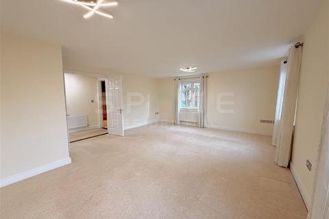 2 bedroom flat for sale, Spacious & Secure Two-Bedroom Apartment with Parking in Popular Gibbs Green Location HA8
