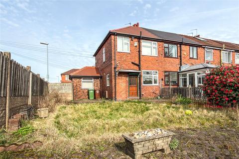 2 bedroom end of terrace house for sale, Chestnut Street, Chadderton, Oldham, Greater Manchester, OL9