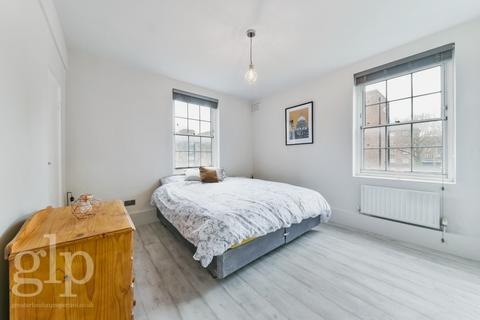 3 bedroom apartment to rent, William Bonney Estate, Clapham, SW4