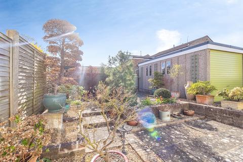 3 bedroom semi-detached house for sale, Carlton Close, Newport Pagnell