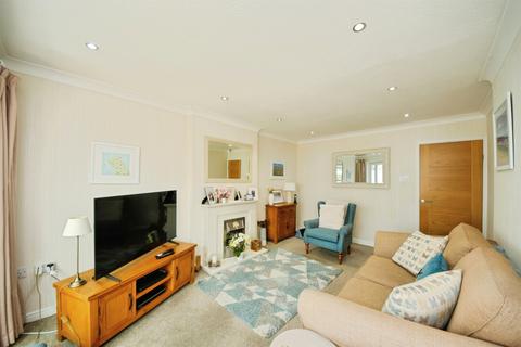 2 bedroom semi-detached bungalow for sale, Oakmere Drive, Wirral