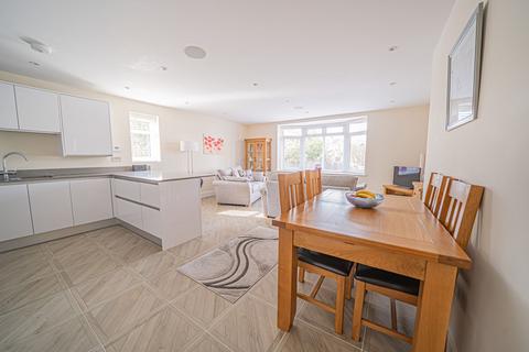 2 bedroom apartment for sale, Dove House Lane, Fairway View, B91