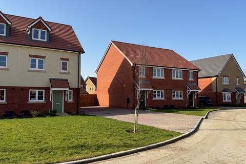 3 bedroom semi-detached house for sale, Buckenham Road, Attleborough