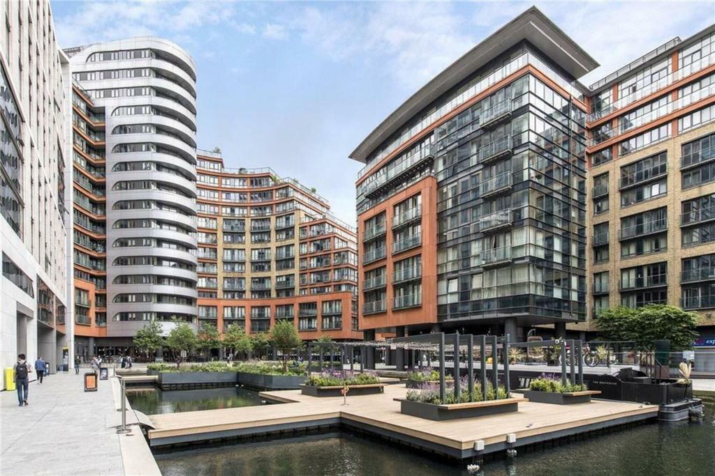 Stunning modern development with waterside view...