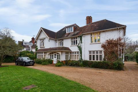 undefined, Mayfield Road, Weybridge, KT13