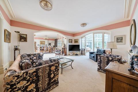 undefined, Mayfield Road, Weybridge, KT13