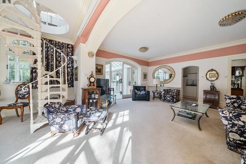 undefined, Mayfield Road, Weybridge, KT13