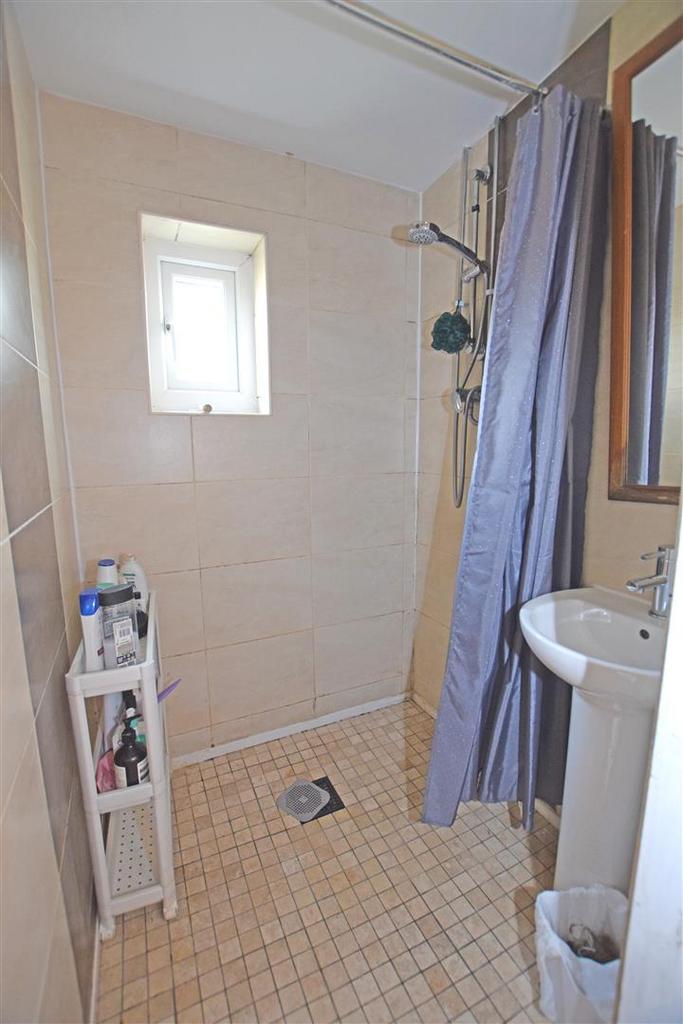 Shower room1.jpg