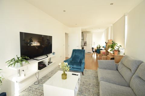 2 bedroom flat for sale, Shackleton Way, London E16