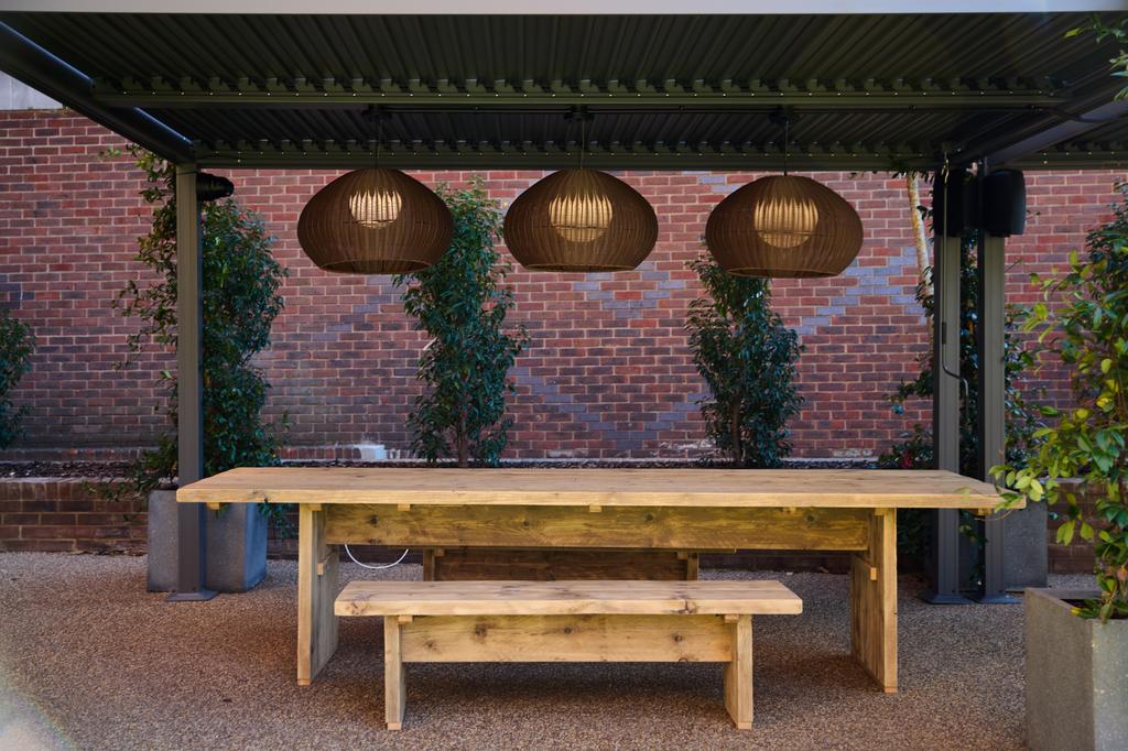 Outdoor Dinning