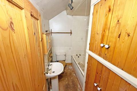 1 bedroom end of terrace house for sale, Miry Lane, Thongsbridge, HOLMFIRTH