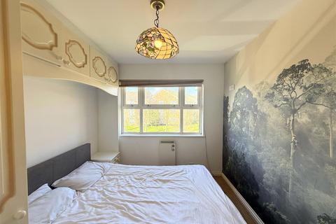 1 bedroom apartment to rent, Bunns Lane, Mill Hill, NW7