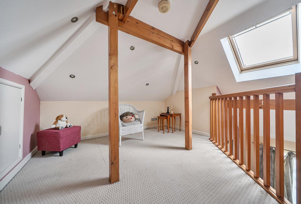 1432252-4-69c3da4...