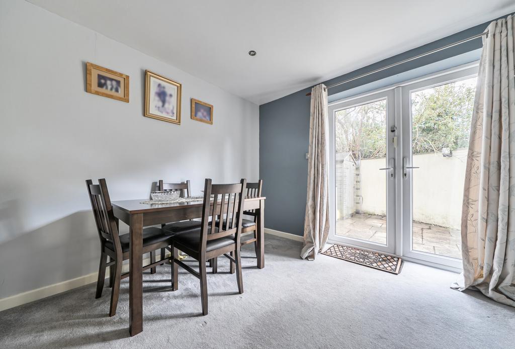 1432252-7-69c3da7...