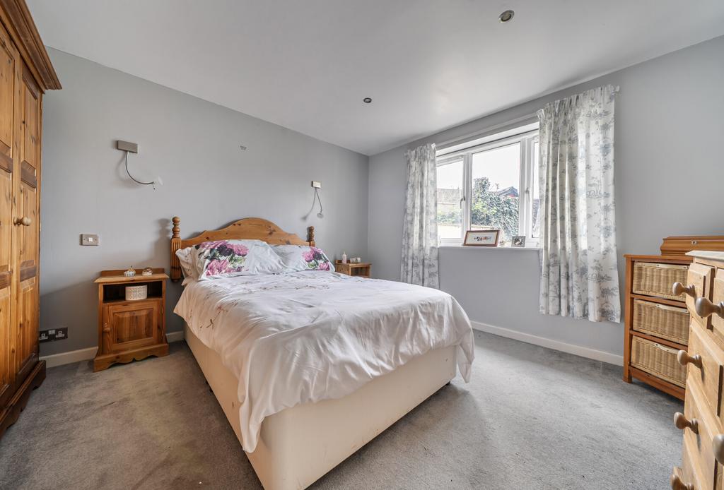 1432252-8-69c3da8...