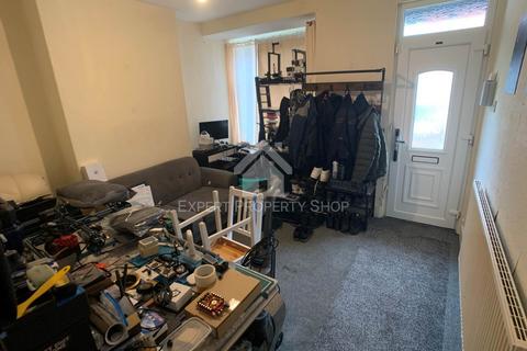 3 bedroom terraced house for sale, Kilton Road, Worksop