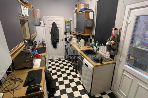 3 bedroom terraced house for sale, Kilton Road, Worksop